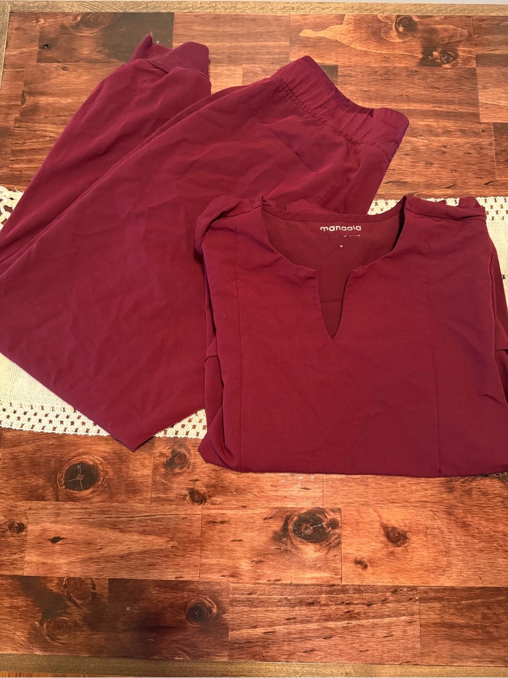 Mandala Women's Scrub Set in Deep Wine